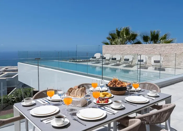 Karat Zambrano - Includes Golf Cart Villa Guía de Isora