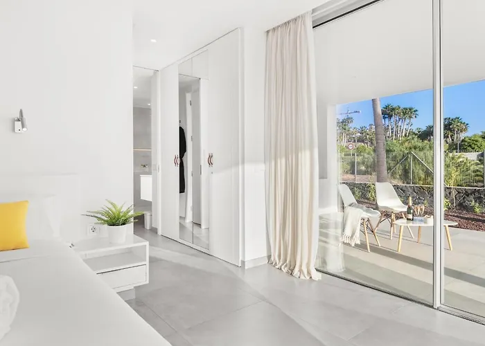 Villa Karat Zambrano - Includes Golf Cart