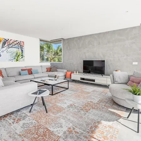 Karat Zambrano - Includes Golf Cart *