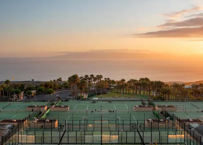 Vila Karat Zambrano - Includes Golf Cart *