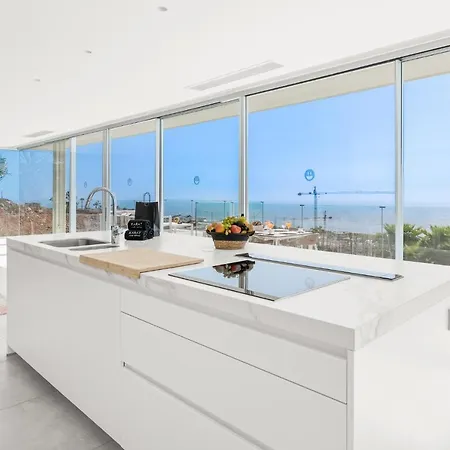 Вилла Karat Zambrano - Includes Golf Cart