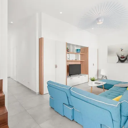 Karat Zambrano - Includes Golf Cart *