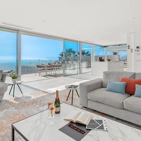 Вилла Karat Zambrano - Includes Golf Cart