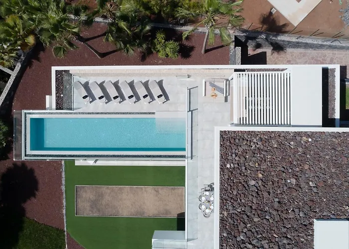 Karat Zambrano - Includes Golf Cart *